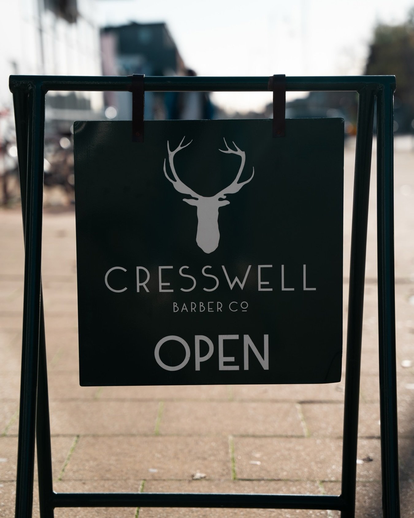 EASTER OPENING HOURS

This bank holiday we&rsquo;re open as follows:

Good Friday - 8:30-18:30
Saturday - 8:30-13:00
Easter Sunday - CLOSED
Bank holiday Monday - CLOSED

Book ahead to get bank holiday ready and avoid disappointment on the &lsquo;Cres