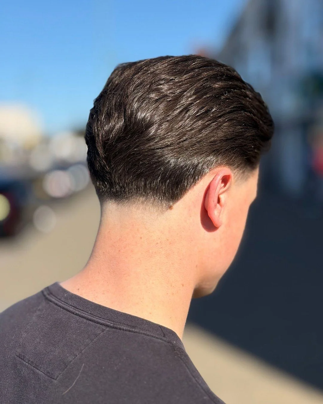 @jkgdoyle_barber doing what he does best 😮&zwj;💨✂️

Clean taper, Smooth blend and ready for the week 💈

@cbco.store -
Salt spray
Pomade 

To book with Doyle download our &lsquo;CRESSWELL&rsquo; app or visit our website www.cresswellbarber.com

#fa