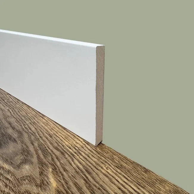 Battiscopa laccato bianco RAL 9016 100x13mm sagoma quadra - 5,36€/mt