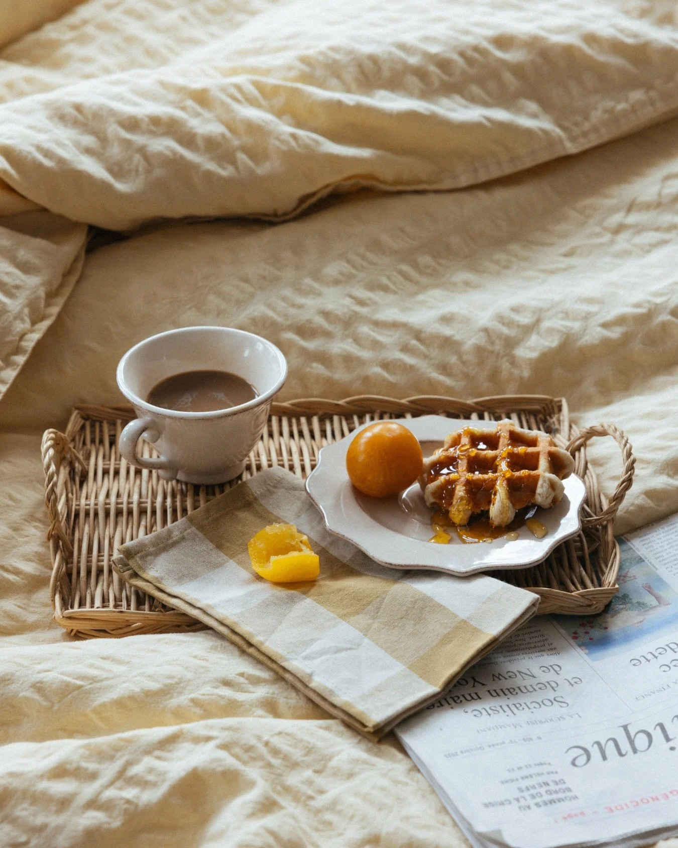 Midnatt is expanding its offering with a new bedding collection in seersucker, where sustainability, design and comfort come together in a modern take on a classic material.

Made from 100% organic, GOTS-certified cotton and designed in an updated &l