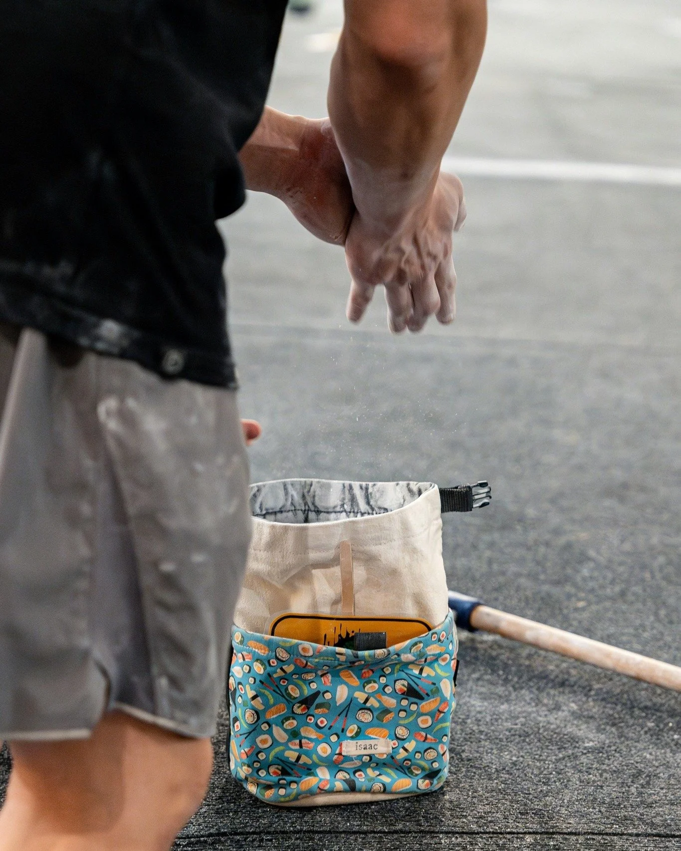 Novo leto, novi projekti! 💪 Več plezanja, več treninga, novi projekti, vi&scaron;je ocene, več plezanja v skali, več zabave ... Kaj vse je na seznamu tvojih plezalnih novoletnih zaobljub? 😇

#klajmber #plezanje #plezanjejezakon #mariborpleza