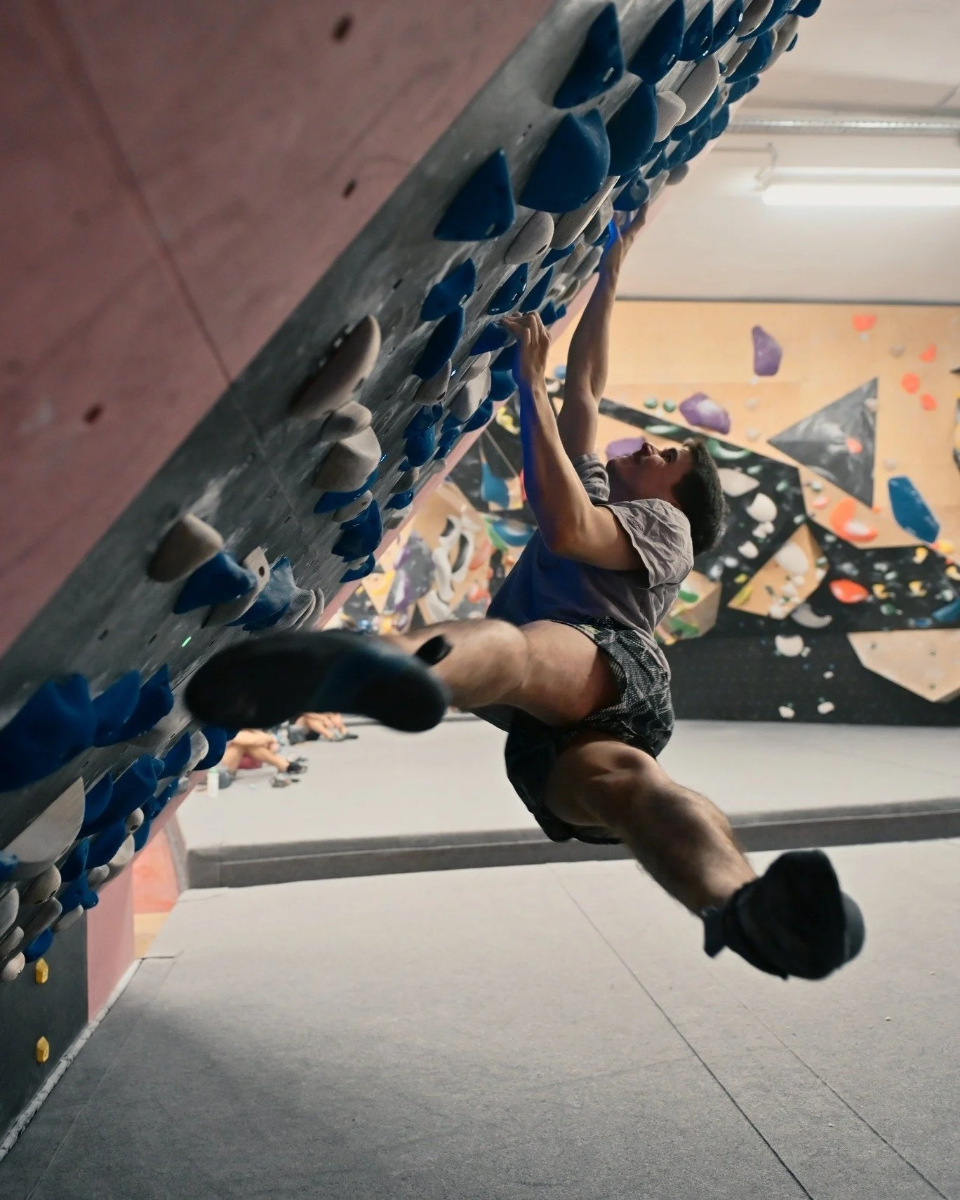 Moonboard je dobil novo postavitev! Na se&scaron;nu so novo pridobitev potestirali tudi &ldquo;moon&rdquo; navdu&scaron;enci, ki se strinjajo, da je top! 🦾

📷: Nikola Ramčević

#klajmber #plezanjejezakon #bouldering #plezanje #moonboard