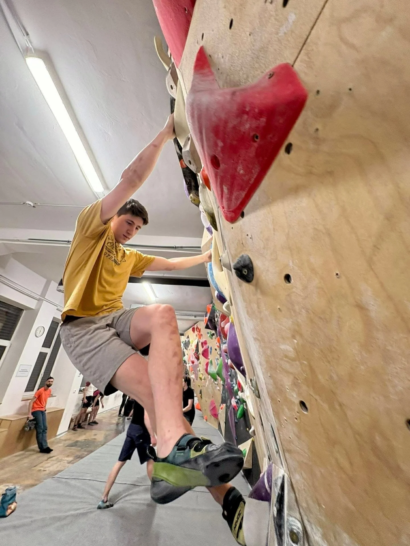 2186 vzponov v samo 5 urah!🤩💪🎉 Hvala vsem, ki ste se udeležili na&scaron;ega izziva in pomagali preseči zastavljen cilj ter poskrbeli za neverjetno vzdu&scaron;je. 

Prvo obletnico Klamberja smo proslavili na najbolj&scaron;i možen način in se vid