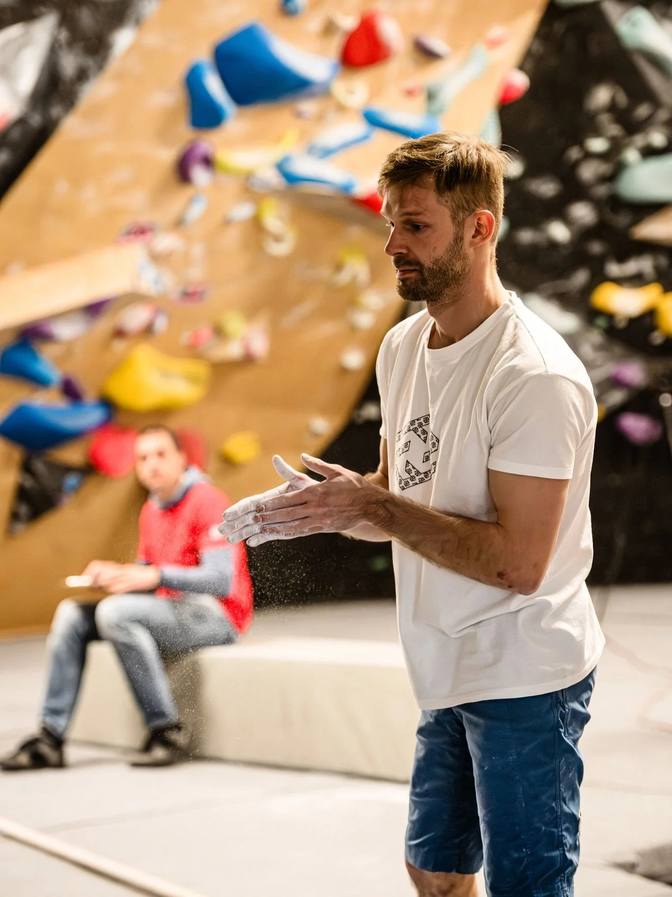 Nekaj v objektiv ujetih trenutkov včeraj&scaron;njega finala članov in članic 🤩

📷 @ramcha_ph #klajmber #plezanjejezakon @plezanje