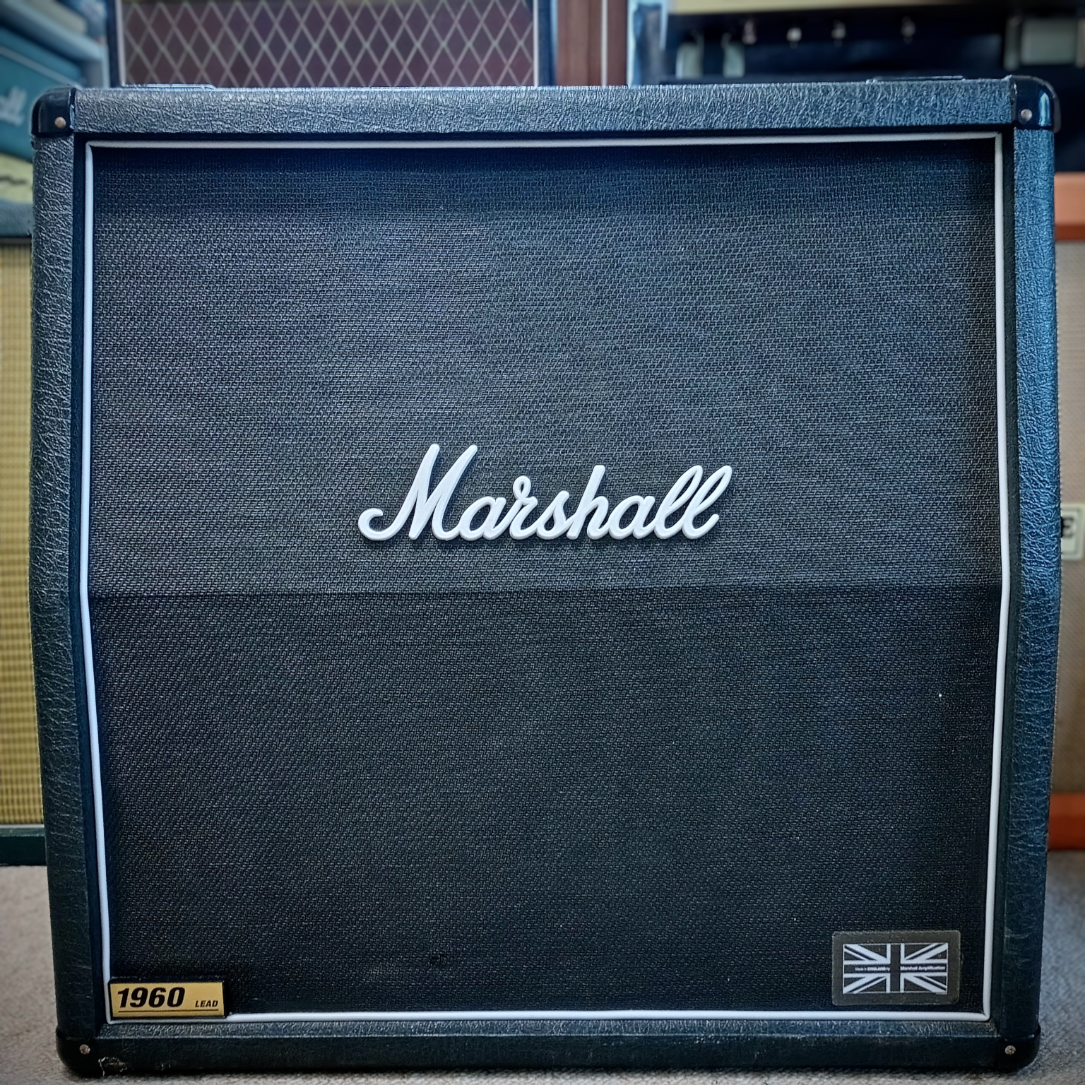 marshall_1960A_front_blur_md.png