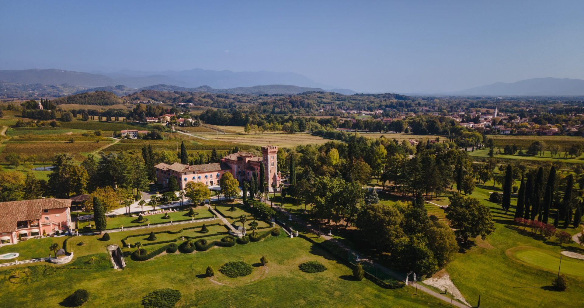 luxury golf resort in Italy
