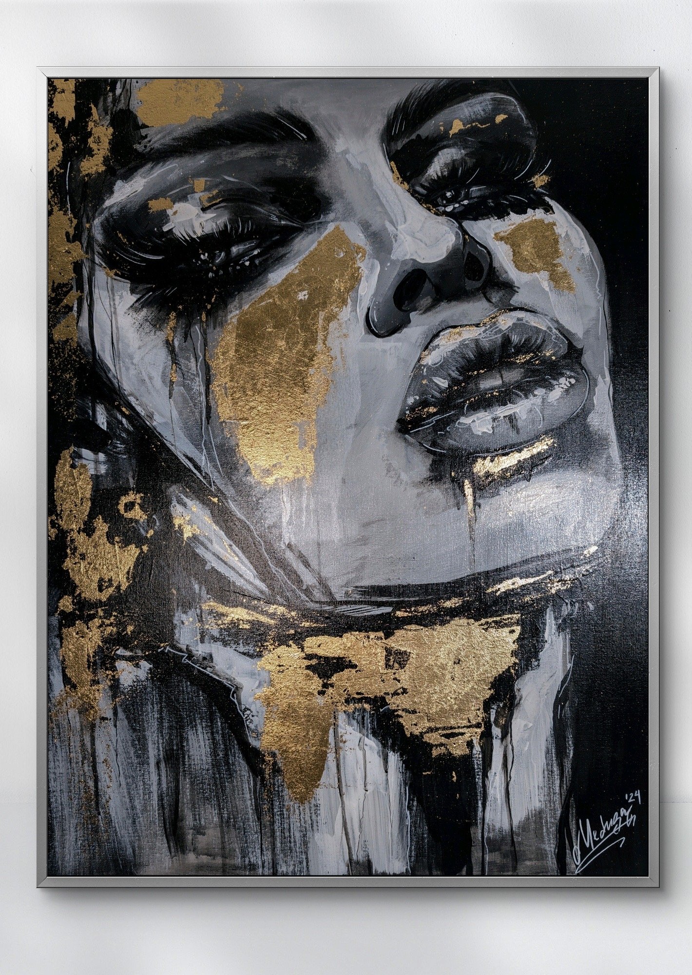 Tableau contemporain, portrait féminin abstrait avec feuilles d’or, acrylique sur toile 60x80 cm. Idéal pour la décoration murale.
