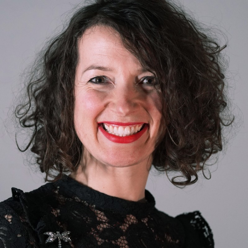 Ctherine Walker headshot.png