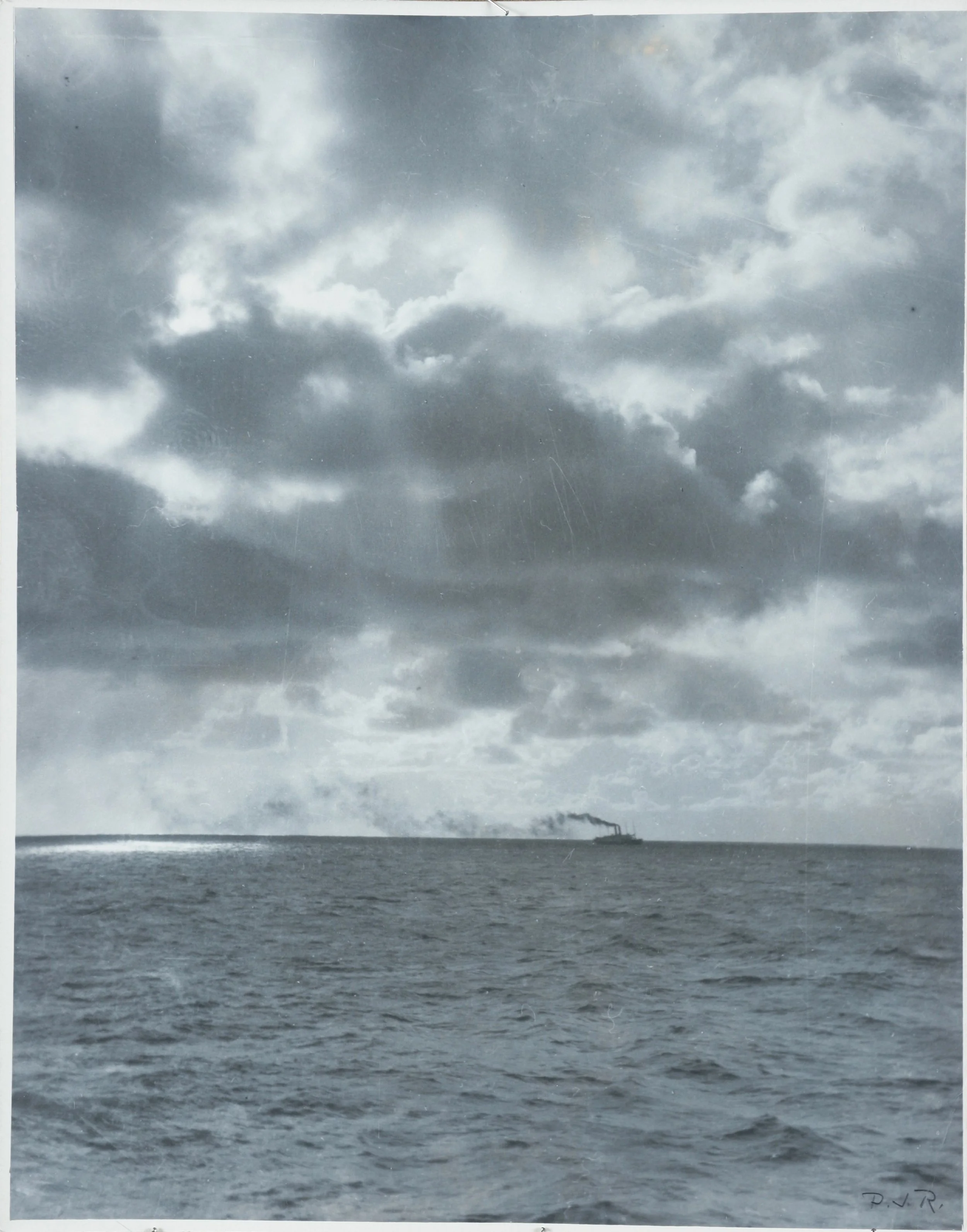 Růžička_Parník na obzoru.JPG