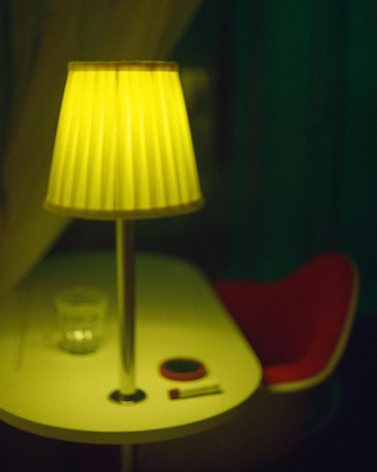 room 2046

&rarr; swipe to see the uncropped photo &amp; my first of the roll 
 
🎞 @kodakprofessional portra 800
🧪 @key_color_fotolab