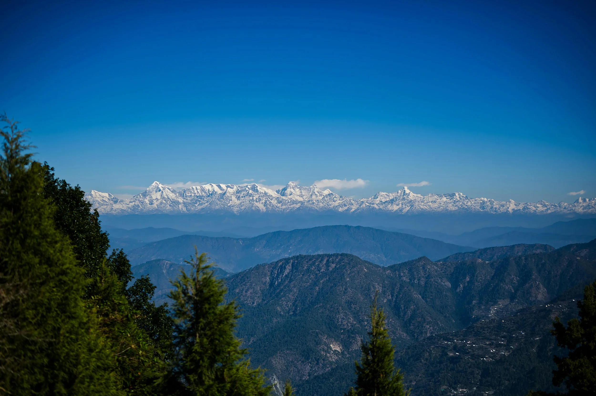 Mughal Arches &amp; Mountain Peaks