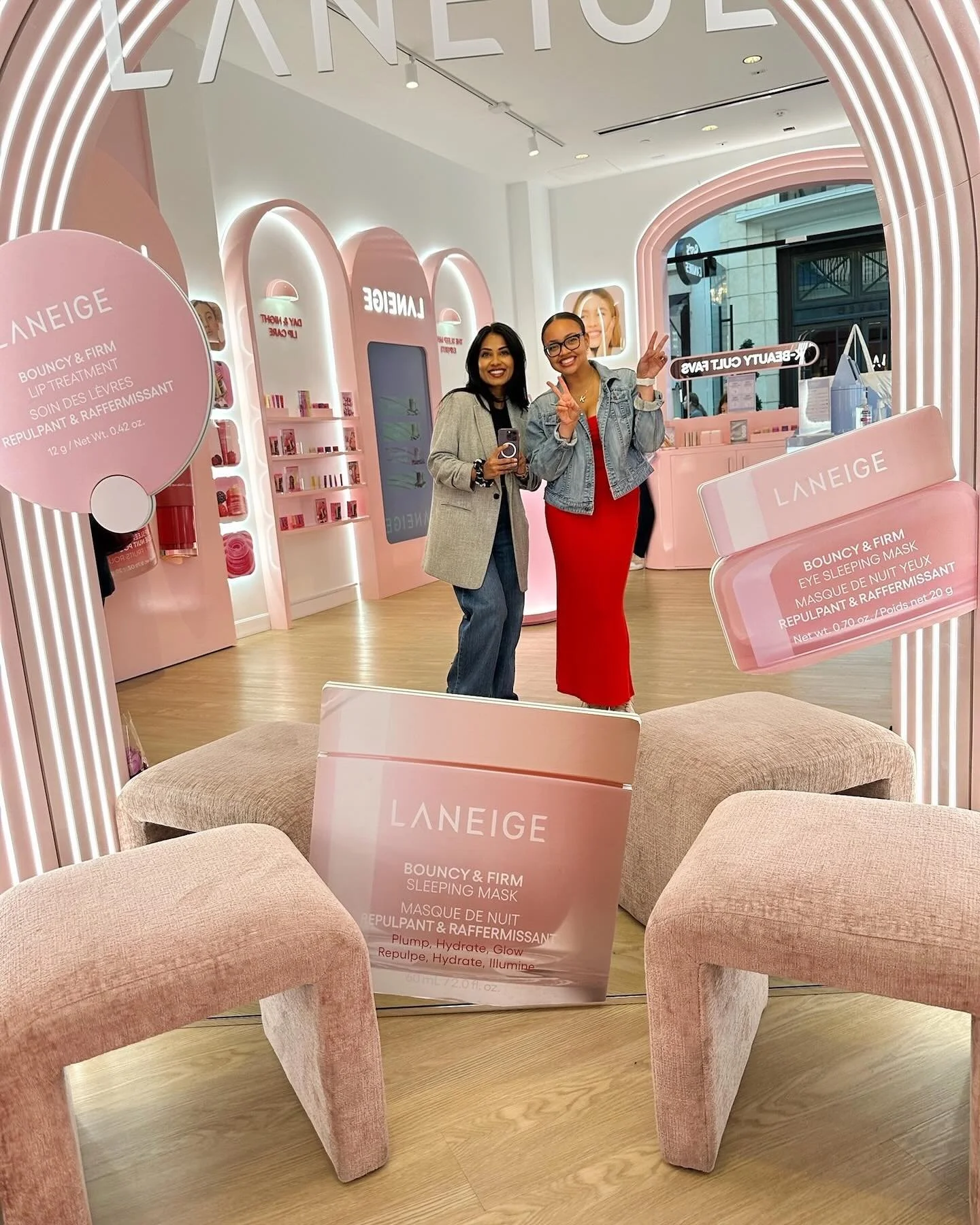 The beauty of Activations with @laneige_us 💕

Do you have any skincare favorites?