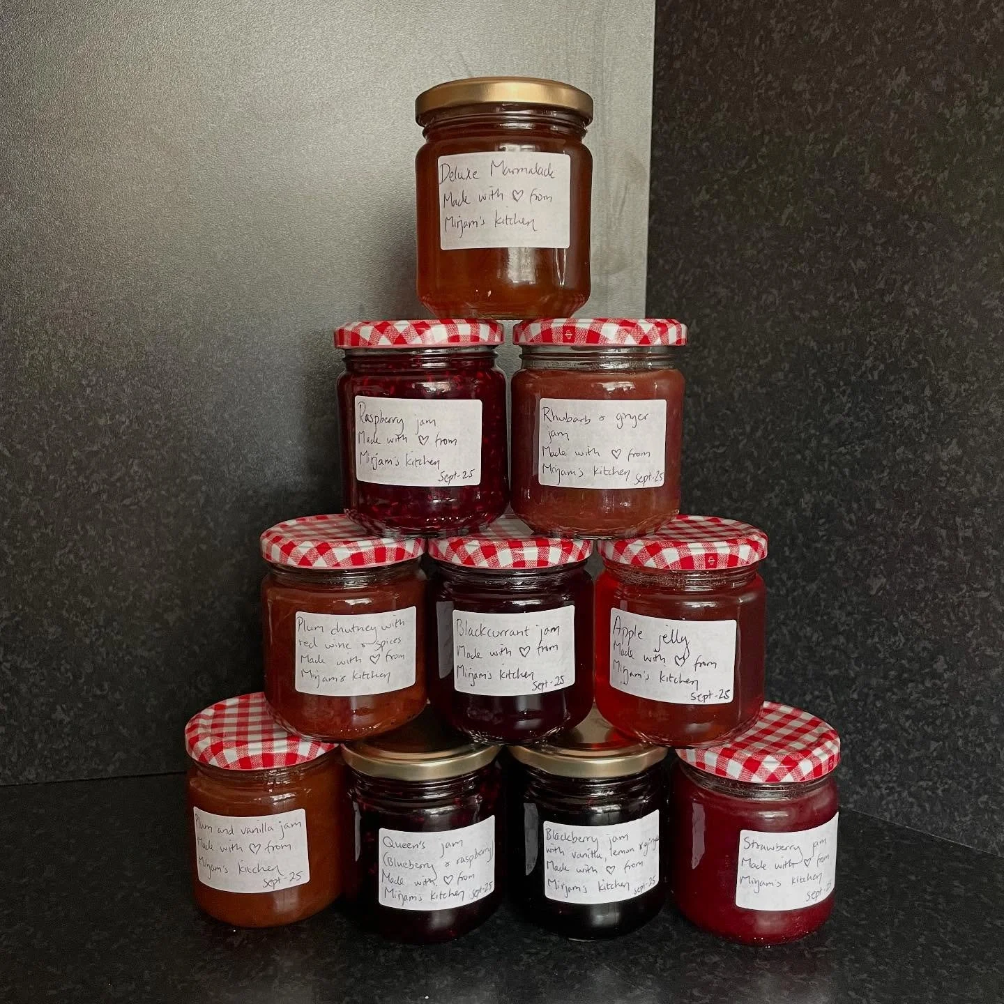 I’ve decided to do my special jam-deal this week. This means you can get 3 jars of jam/ preserves fro €10! 
Here is a list of what’s available:
- Plum and vanilla jam
- Blackcurrant jam
- Blackberry jam with vanilla, ginger & lem
