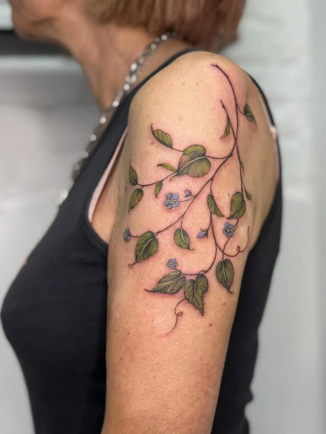 🍃 Shoulder Vines
 By Resident @olha.steblii 
For all enquiries email : bookings@origintattoolondon.com