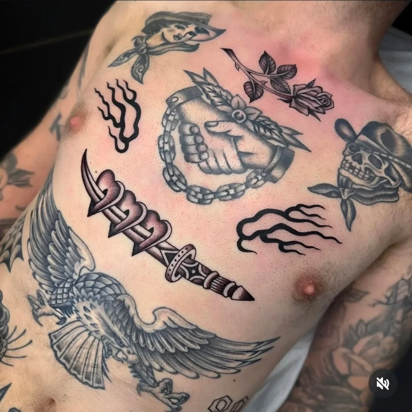 Fresh additions to healed front by Resident @matt_stopps 

All bookings open : bookings@origintattoolondon.com