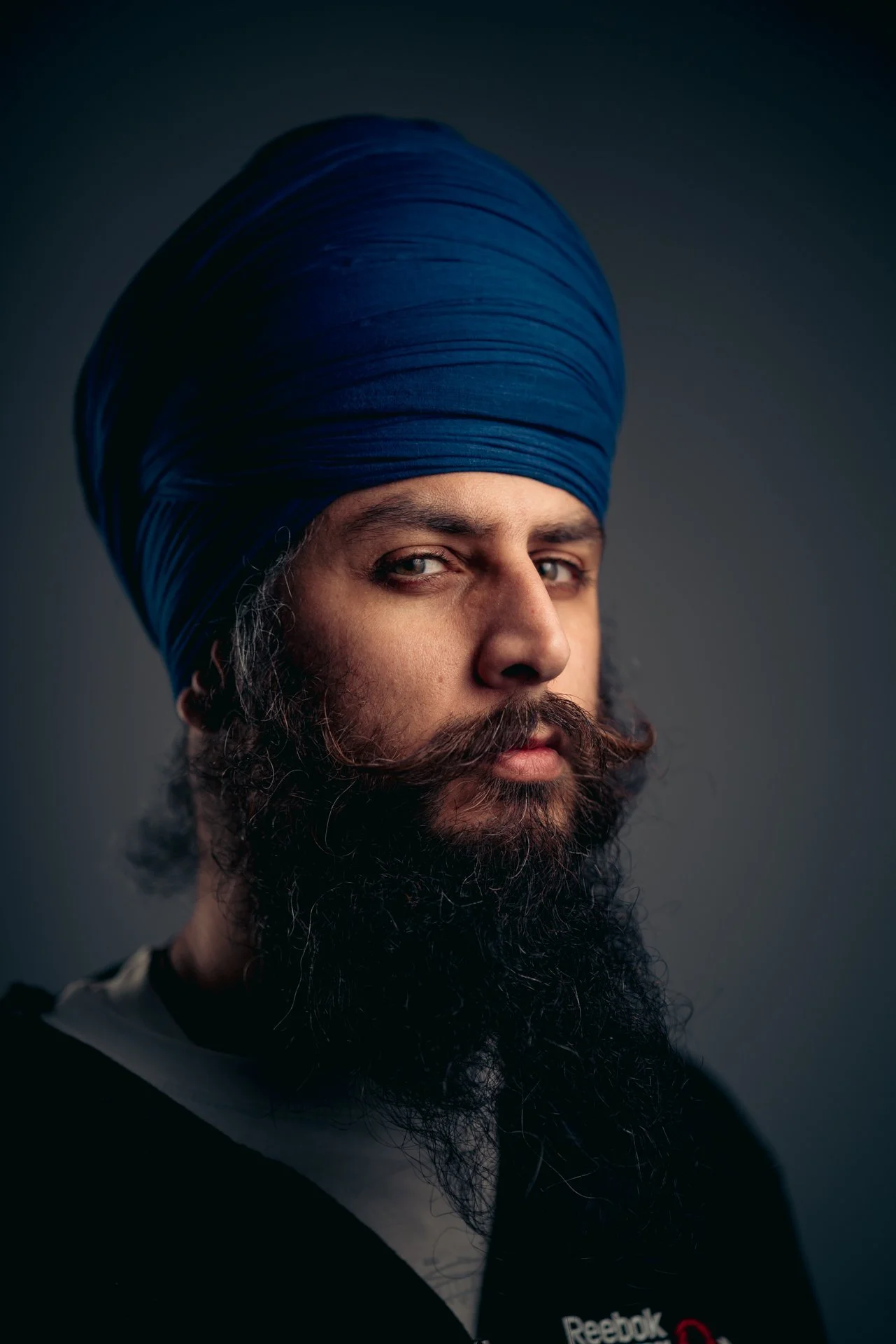 bini-nandra-oxfordshire-studio-headshot-photography-taran-singh.jpeg