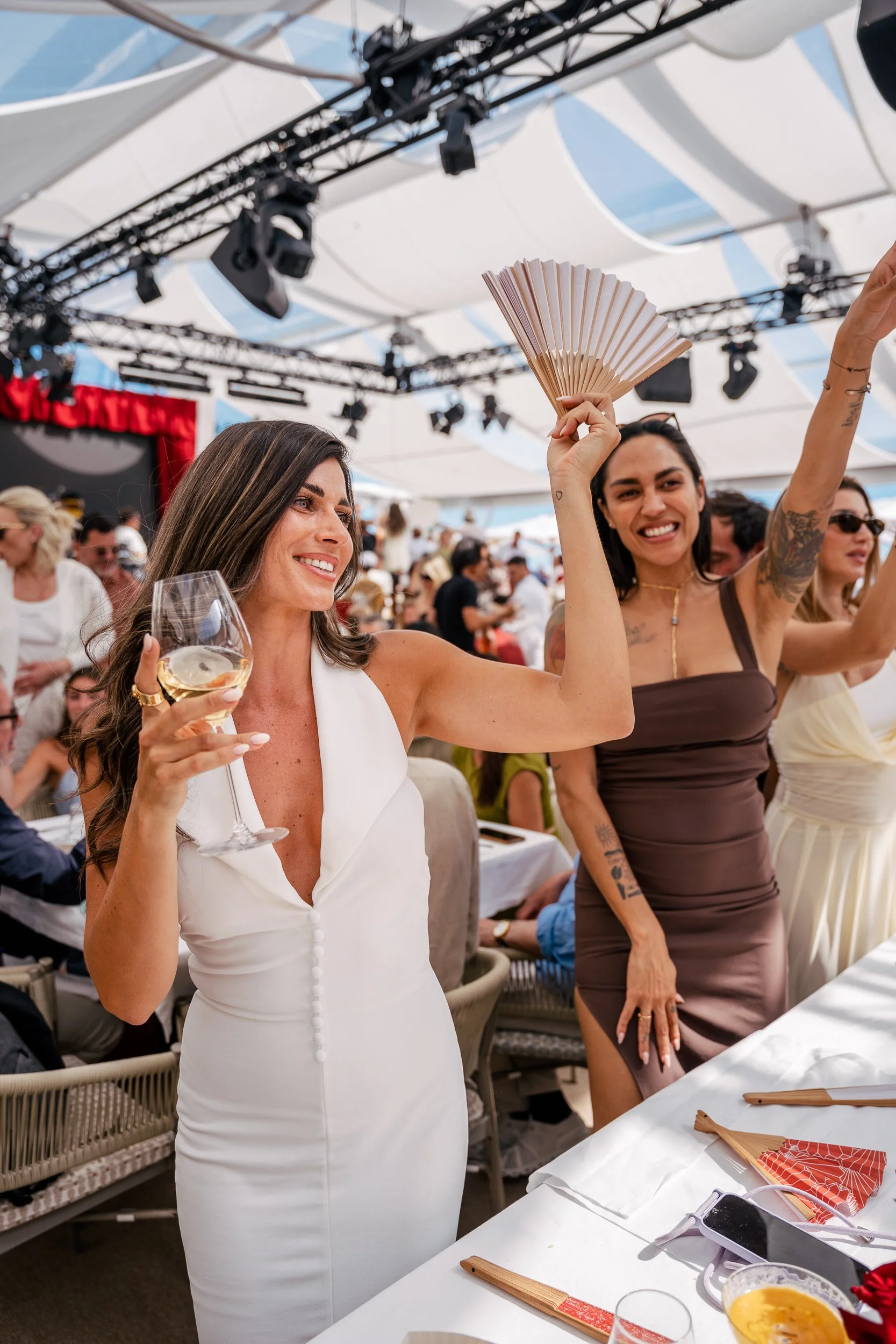 kreative-barn-bini-nandra-photographer-oxfordshire-bicester-cannes-2026-la-mome-plag-brunch081.jpg
