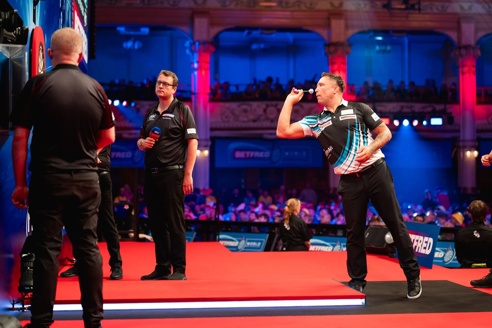 kreativebarn-bini-nandra-oxfordshire-bicester-photography-blackpool-world-matchplay-darts-finals-luke-littler-003.jpg