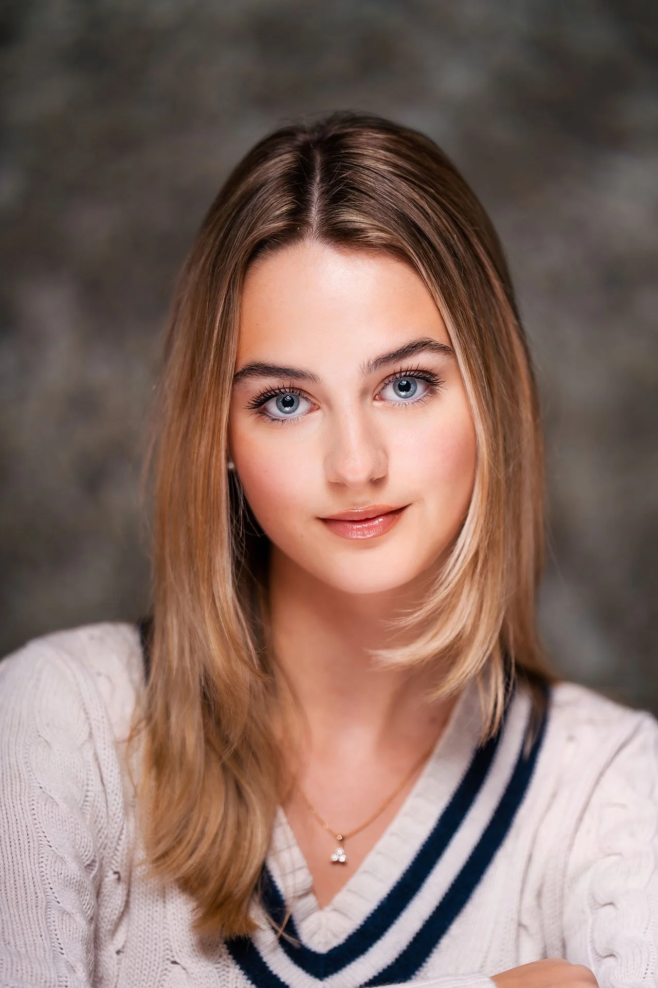 kreative-barn-bini-nandra-photographer-oxfordshire-bicester-headshot-eva-005.jpg