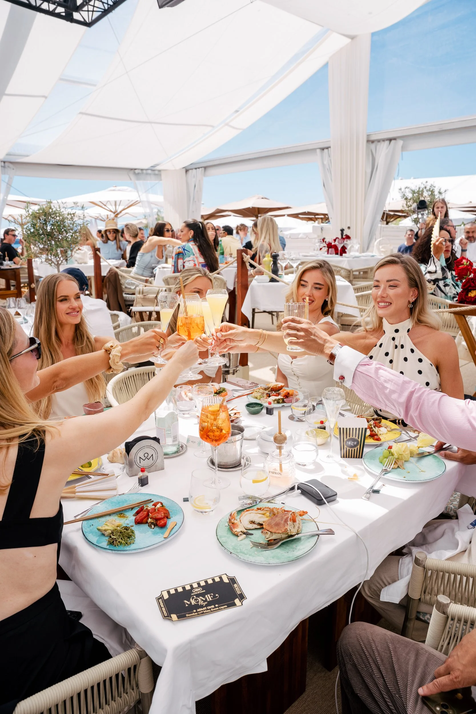 kreative-barn-bini-nandra-photographer-oxfordshire-bicester-cannes-2026-la-mome-plag-brunch077.jpg