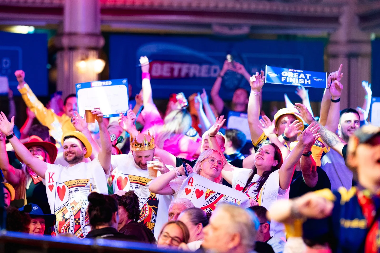 kreativebarn-bini-nandra-oxfordshire-bicester-photography-blackpool-world-matchplay-darts-finals-luke-littler-009.jpg