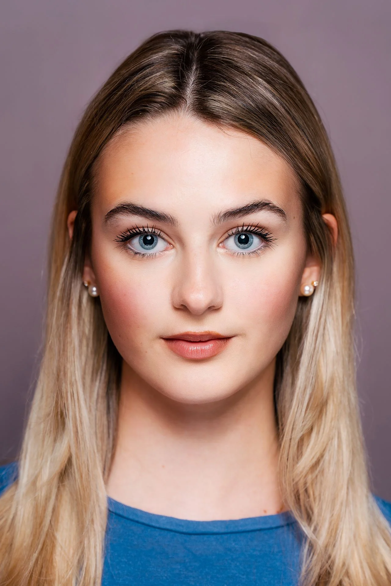 kreative-barn-bini-nandra-photographer-oxfordshire-bicester-headshot-eva-004.jpg