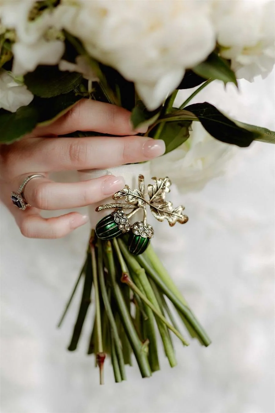 Jasmine-Flowers-Wedding-Florist-Hampshire-Emily-Alex-Paul-and-Nanda-Wedding-Photography-Hampton-Court-House--132-223_websize.jpg