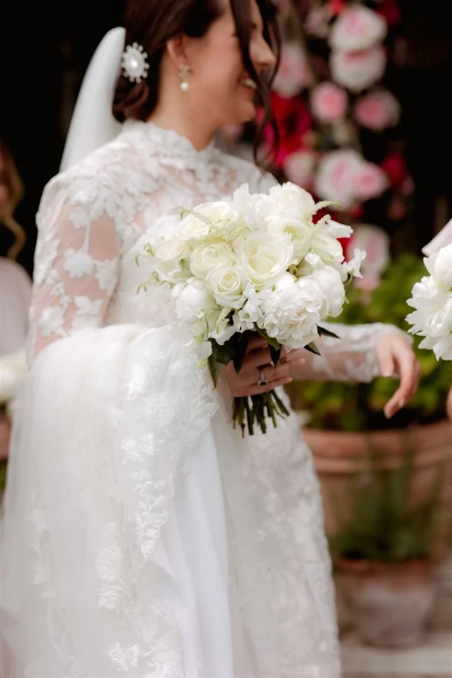 Jasmine-Flowers-Wedding-Florist-Hampshire-Emily-Alex-Paul-and-Nanda-Wedding-Photography-Hampton-Court-House--132-226_websize.jpg