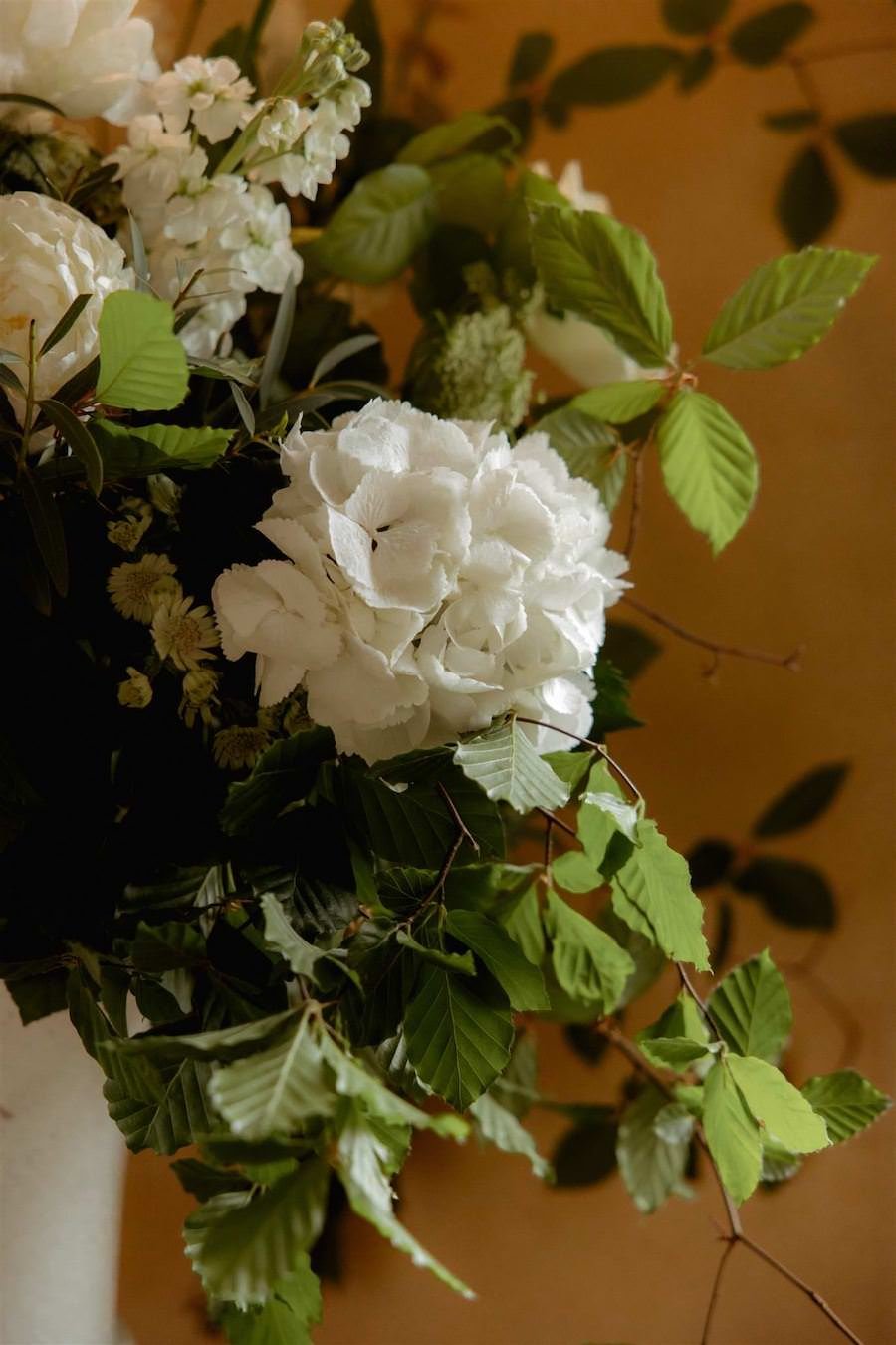 Jasmine-Flowers-Wedding-Florist-Hampshire-Emily-Alex-Paul-and-Nanda-Wedding-Photography-Hampton-Court-House--132-256_websize.jpg