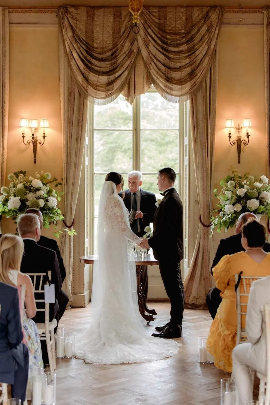 Jasmine-Flowers-Wedding-Florist-Hampshire-Emily-Alex-Paul-and-Nanda-Wedding-Photography-Hampton-Court-House--132-330_websize.jpg