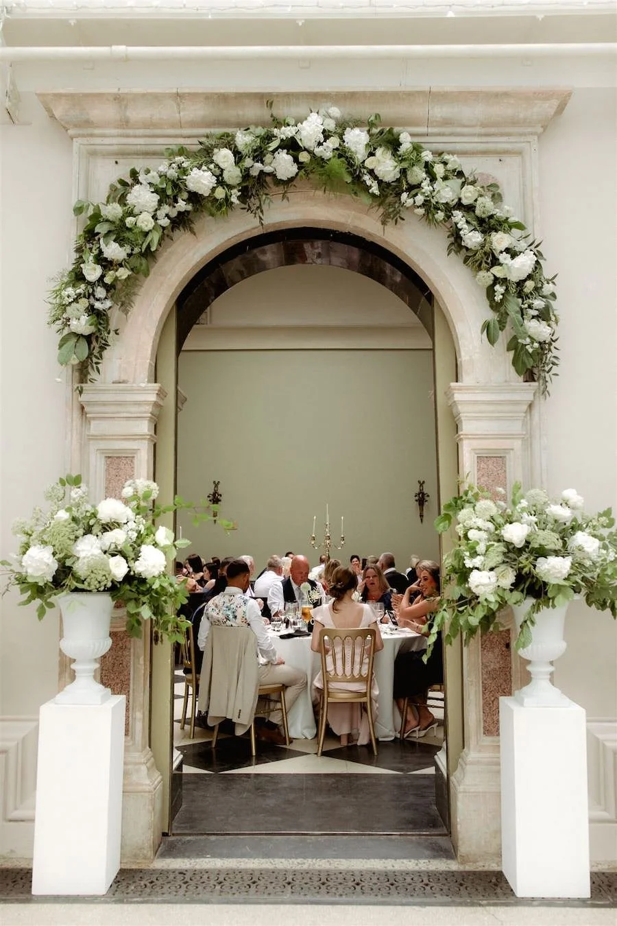 Jasmine-Flowers-Wedding-Florist-Hampshire-Emily-Alex-Paul-and-Nanda-Wedding-Photography-Hampton-Court-House--132-741_websize.jpg
