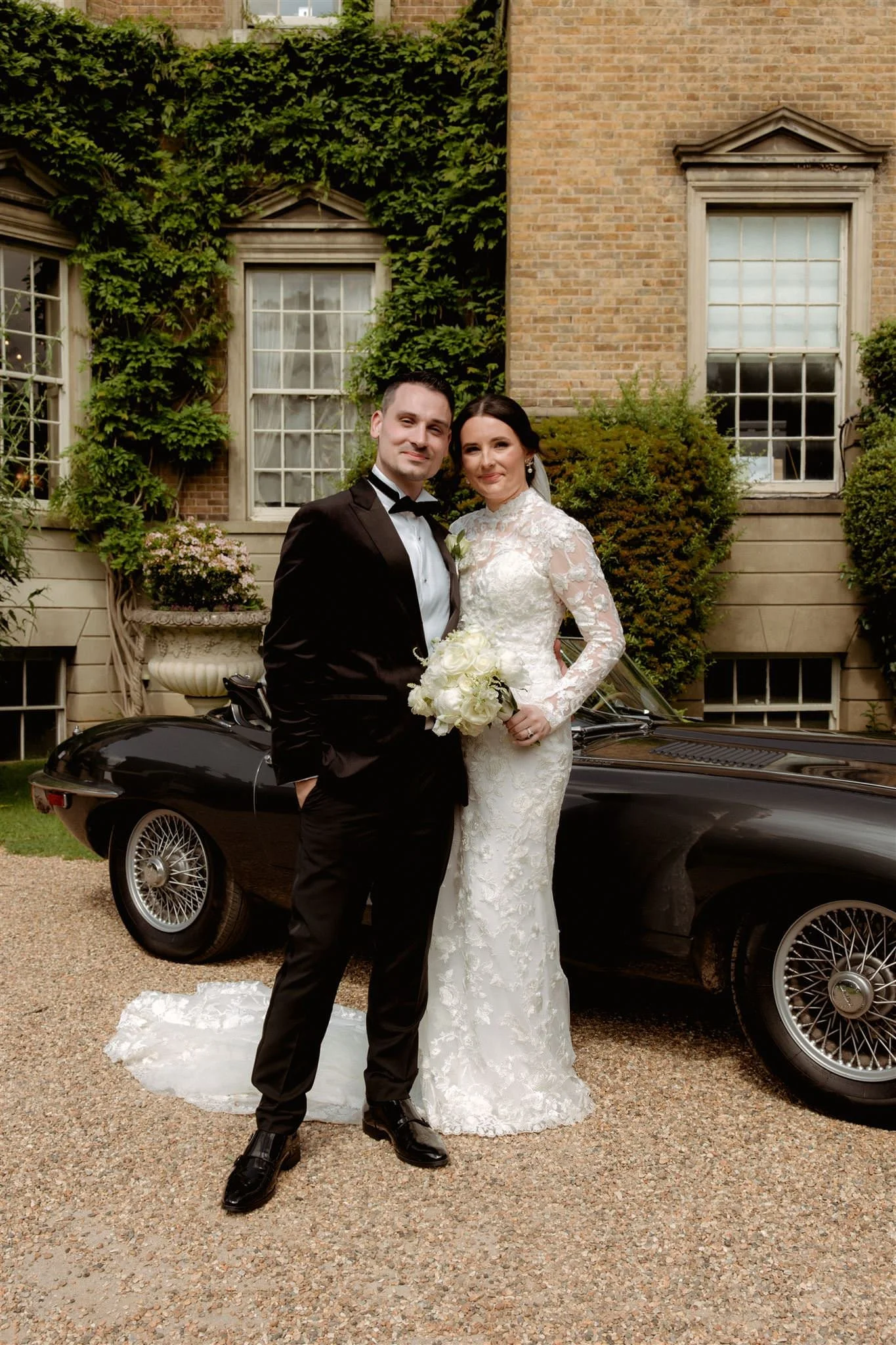 Jasmine-Flowers-Wedding-Florist-Hampshire-Emily-Alex-Paul-and-Nanda-Wedding-Photography-Hampton-Court-House-8.JPG