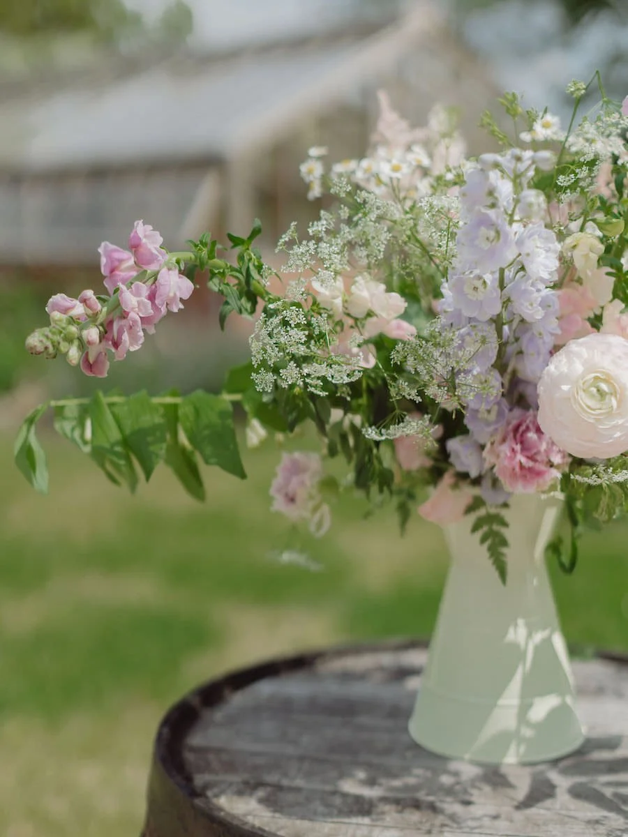 Jasmine-Flowers-Luxury-Wedding-Florist-Somersbury-Barn-Surrey-018.jpg