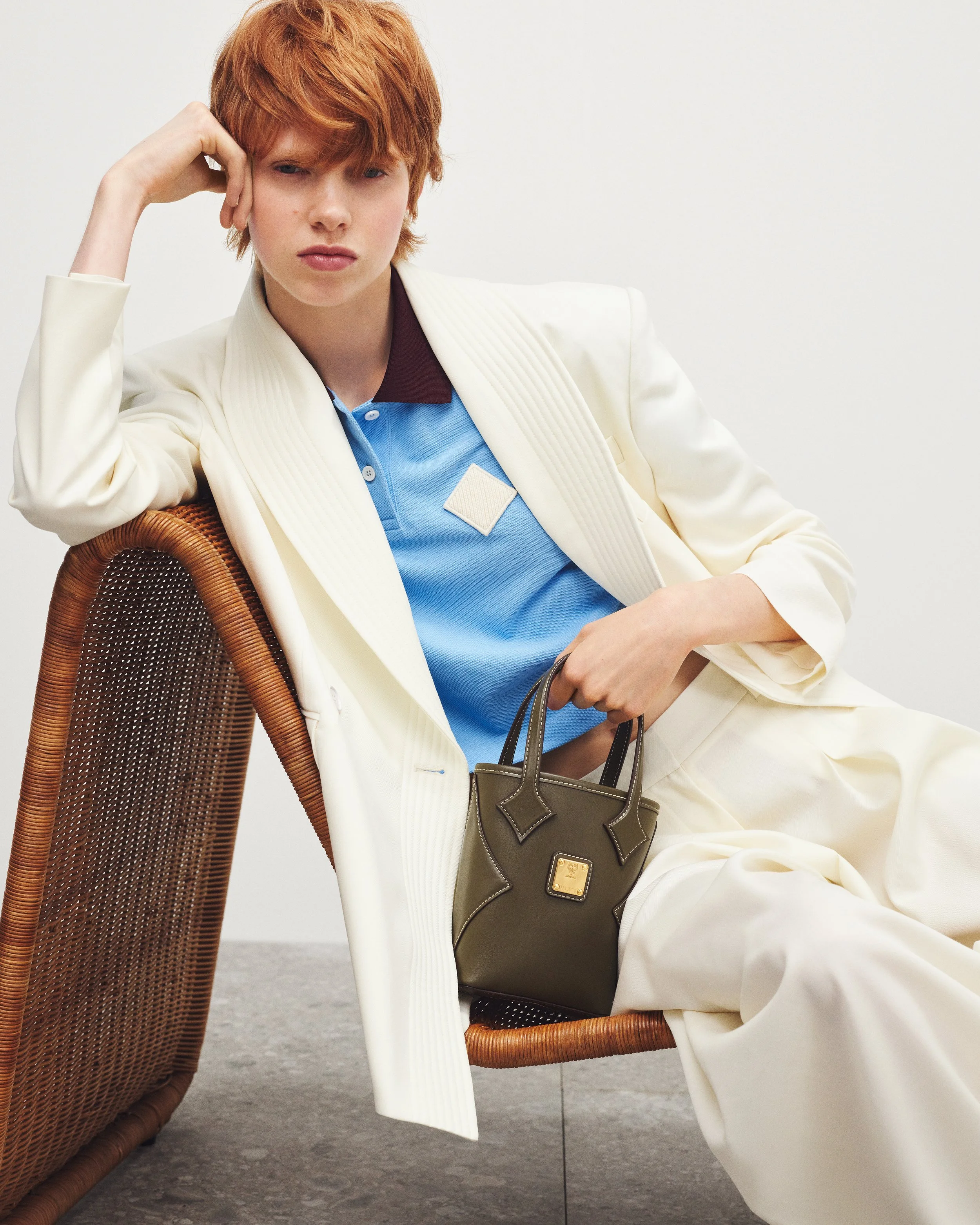 260609_MCM_SS27_LOOKBOOK_BRUNO_STAUB_06_129_V01_DEF_RGB_CROP_150DPI.jpg