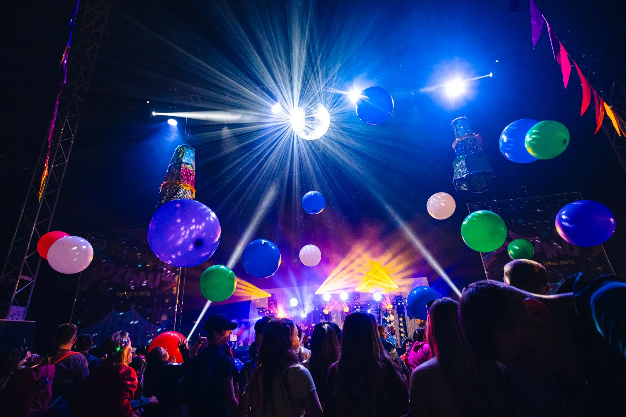 3 Unmissable Headliners Taking Centre Stage THIS YEAR