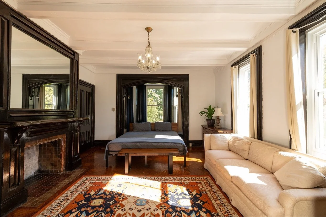 Editorial Photos | @mila_lobeeva @stevensrealestate_