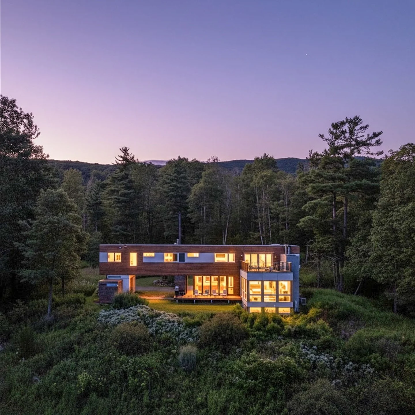 Daytime Photos + Virtual Twilights | Listed by @thewolf_ofwoodstock + @emilyinthehudsonvalley