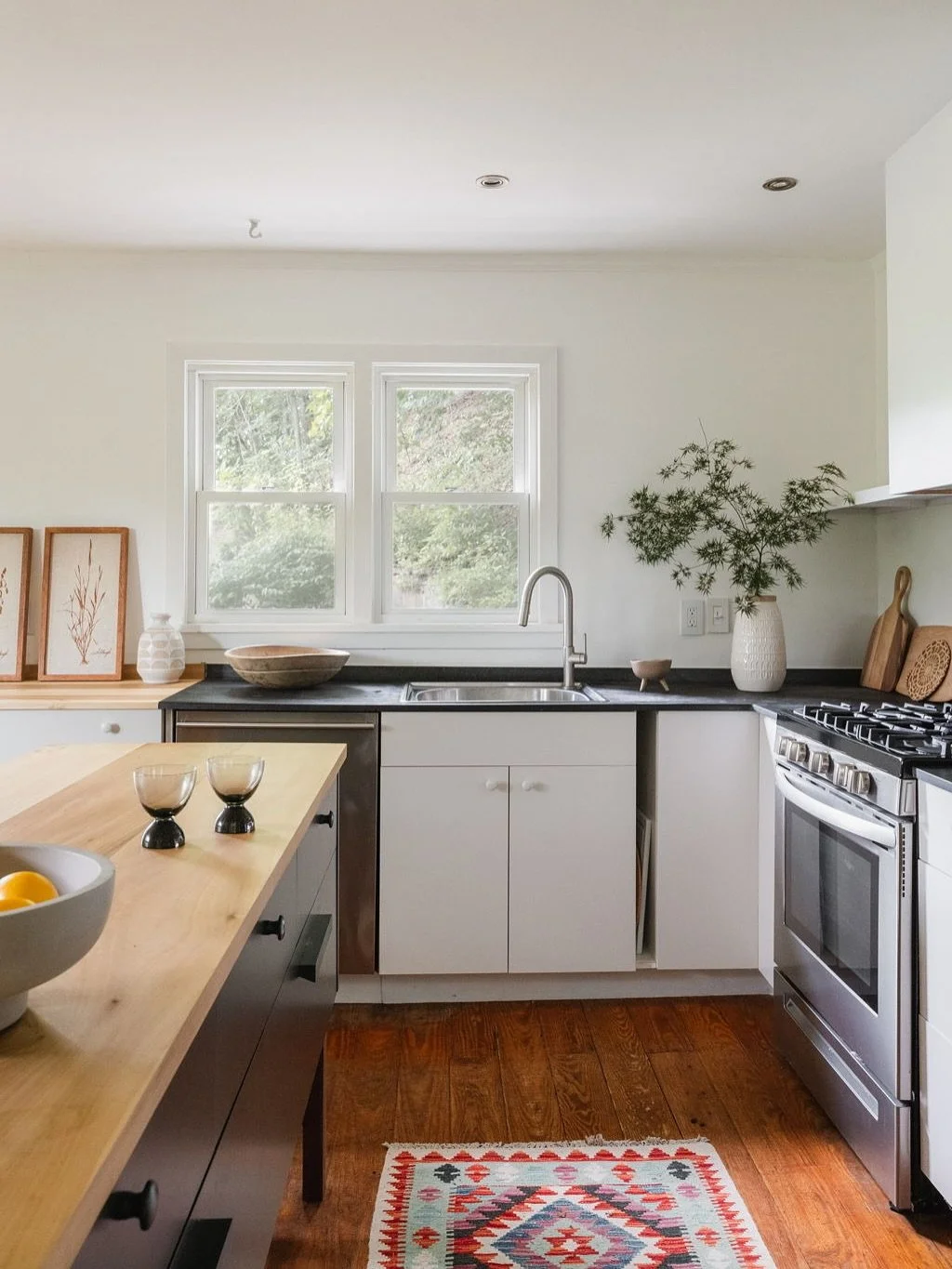 Stone Walls | Editorial Photos 📸 | Listed by @hvcatskillsagent @anatolehouse