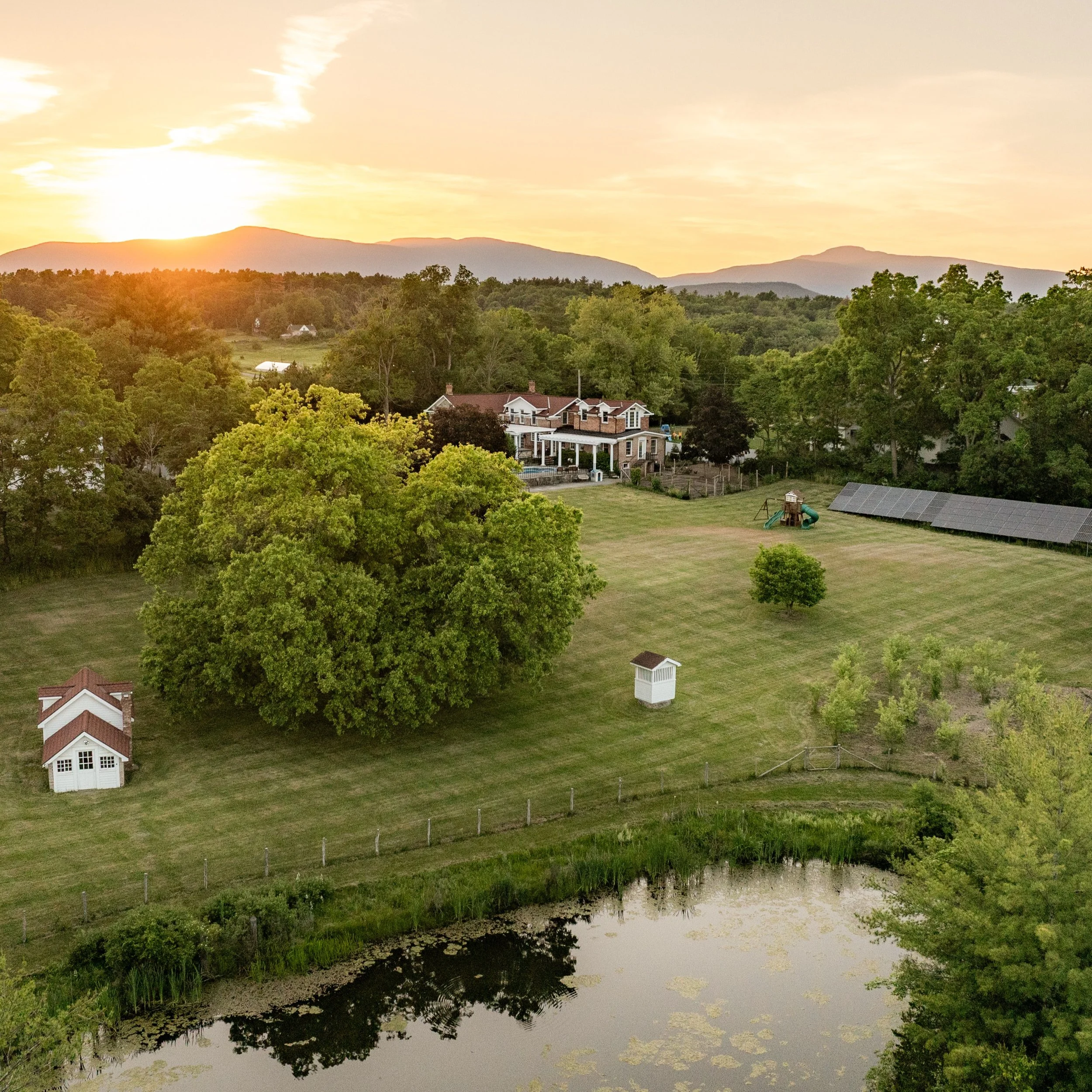 Views that never get old.

📍1830 Route 32

Listed by @upstatewithsheena
