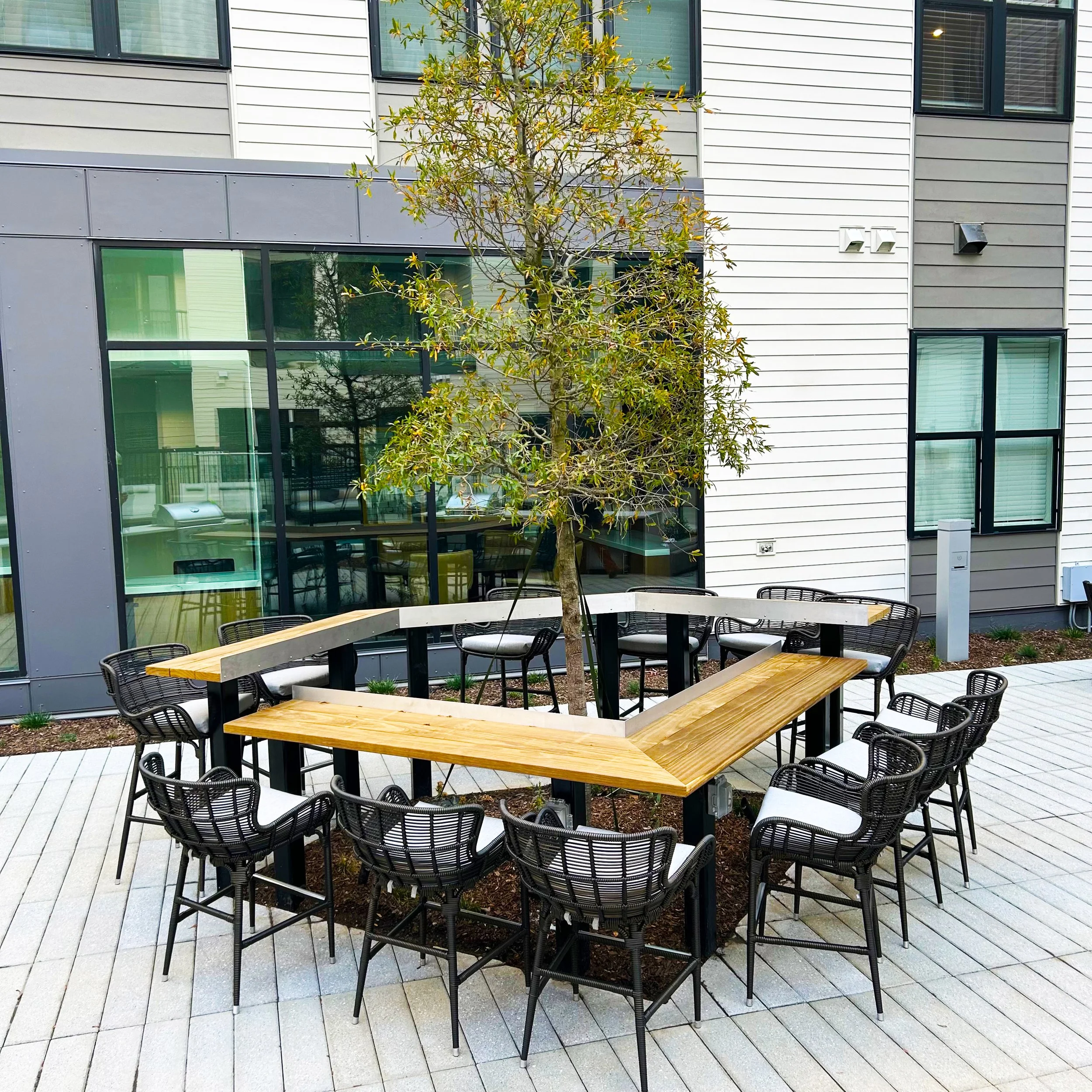 hyde-outdoor-kitchens-custom-tree-bar-alta-crossroads-falls-church-va.jpg
