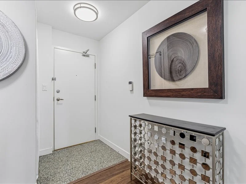 18-9 SPADINA AVE UNIT 303 - NICK WILLIAMS-231.jpg
