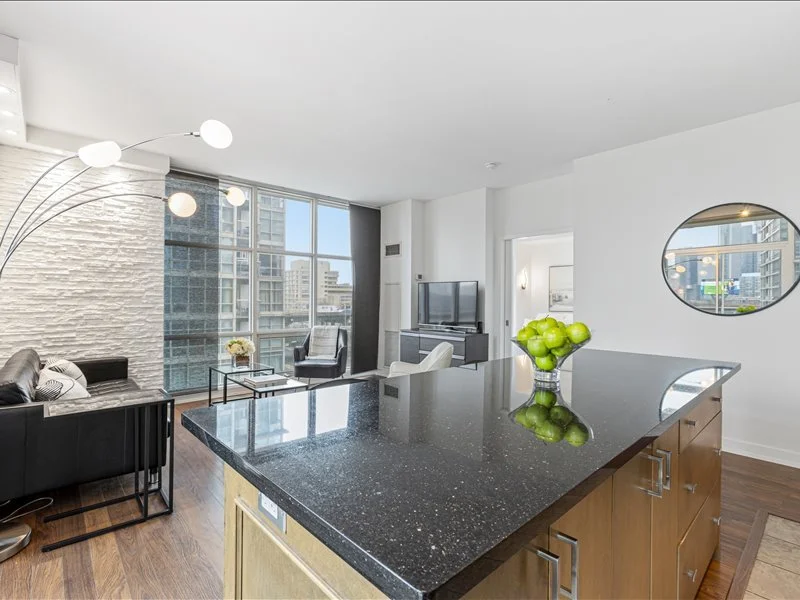 04-9 SPADINA AVE UNIT 303 - NICK WILLIAMS-222.jpg