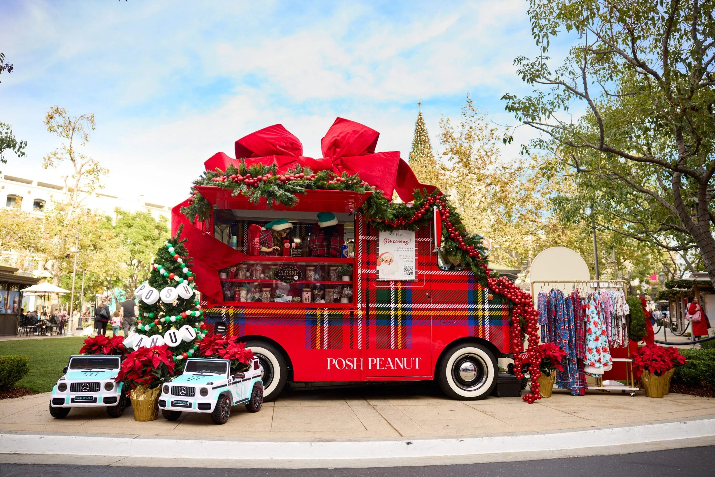 Posh-Peanut-Holiday-Truck-Pop-Up-scaled.jpg