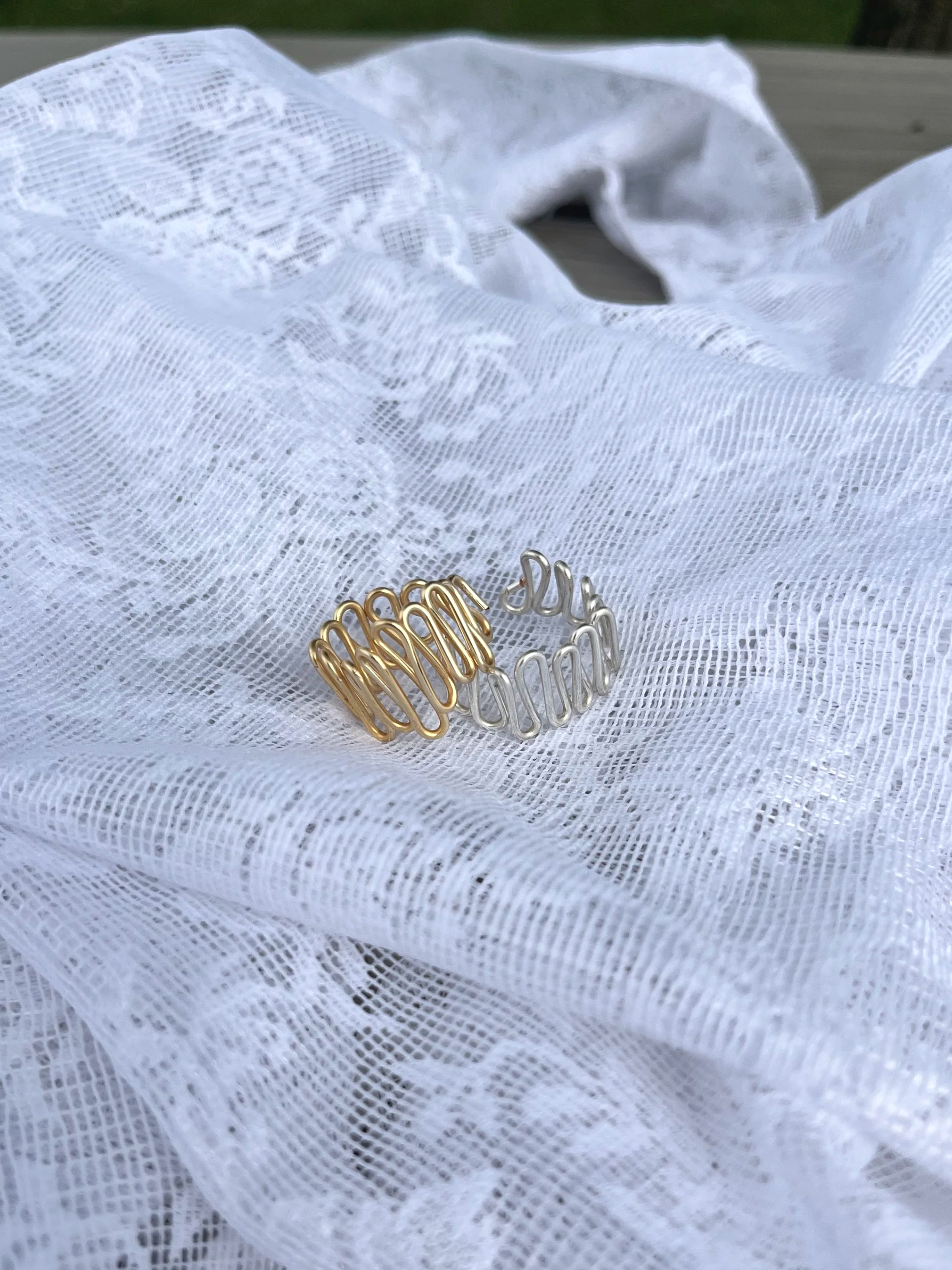 Wavy Rings