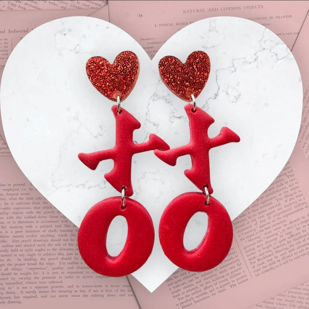 XO Larger Dangles