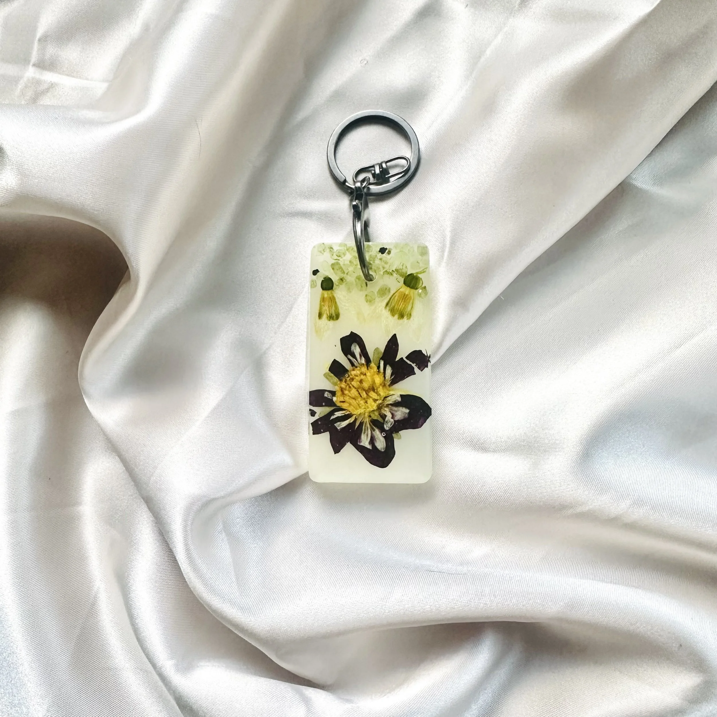 Dahlia Snowdrop Keychain