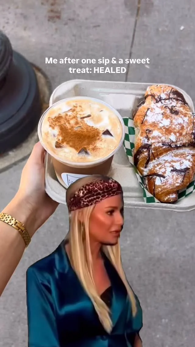 Sometimes therapy comes in the form of an iced latte and a chocolate croissant😌
#sweettreat #coffee #ladulcevidacafe #coffeeholic #selfcare #sweetlife