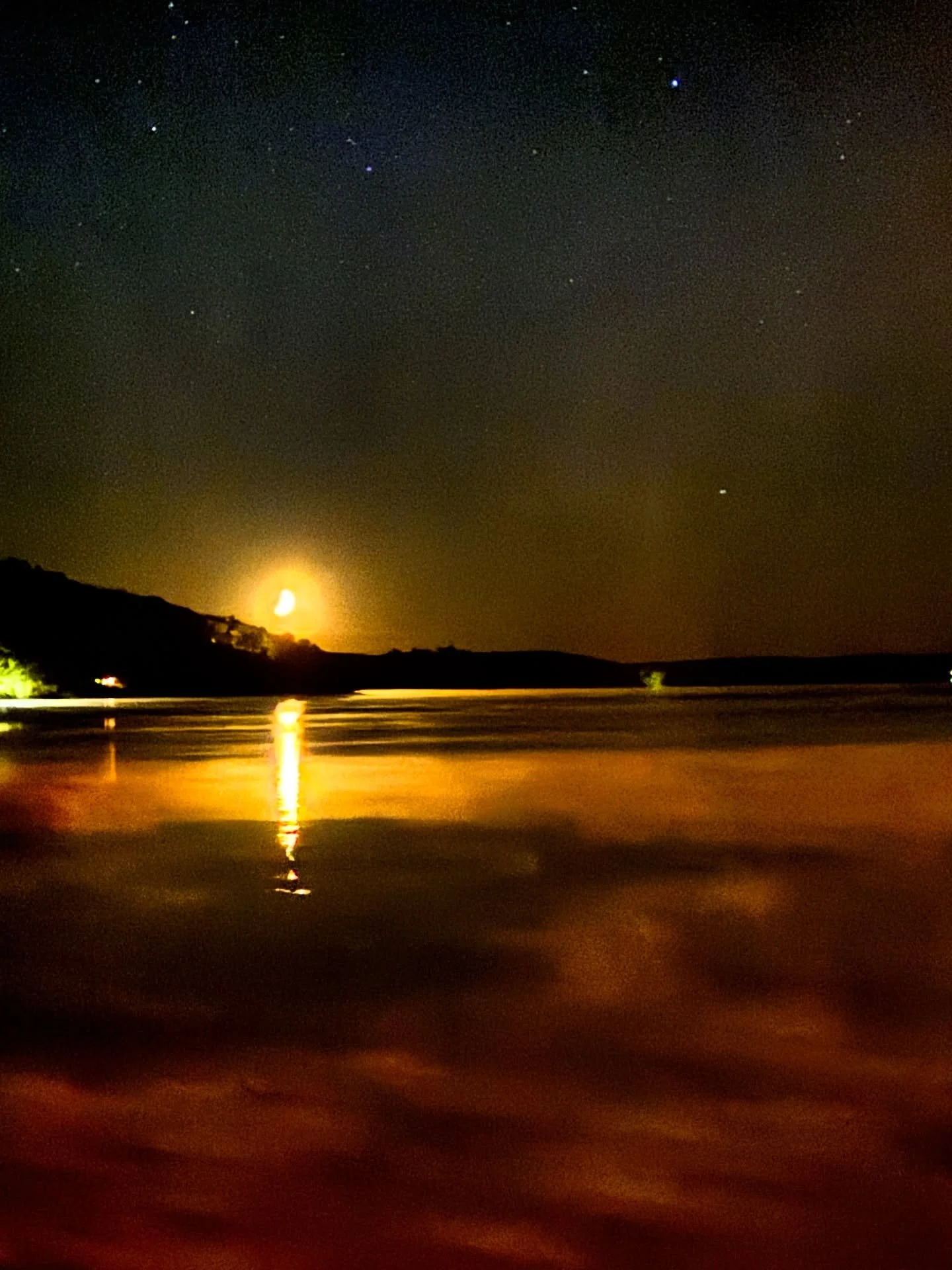 The moon setting over Lake Michigamme tonight #stargazing #lakemichigamme #puremichigan #puremichigamme