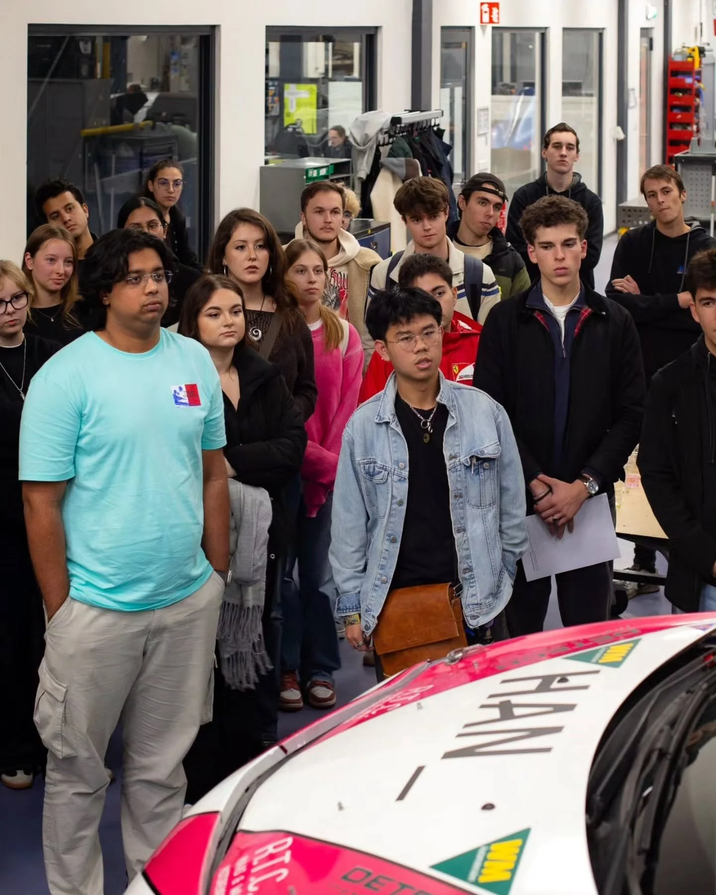 ⬇️ENGLISH BELOW⬇️

Afgelopen week heeft het HART 26 nieuwe leden verwelkomd binnen het team! Het vloeistoffenspel van maandag was een succes en bij de eerste werk avond op woensdag is er hard gewerkt om de bus en auto gereed te maken voor de Twente r