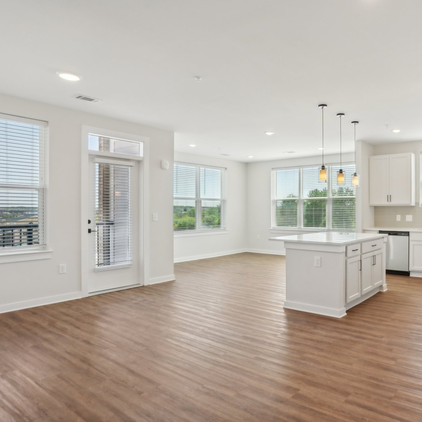 10-web-or-mls-Herrons+Nest+Pl+NW-1504-010.jpg